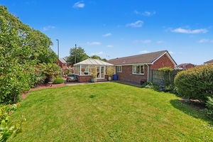 Pewit Close Holmewood